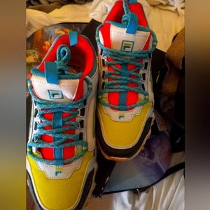 Woman's FILA Oakmont TR sneakers